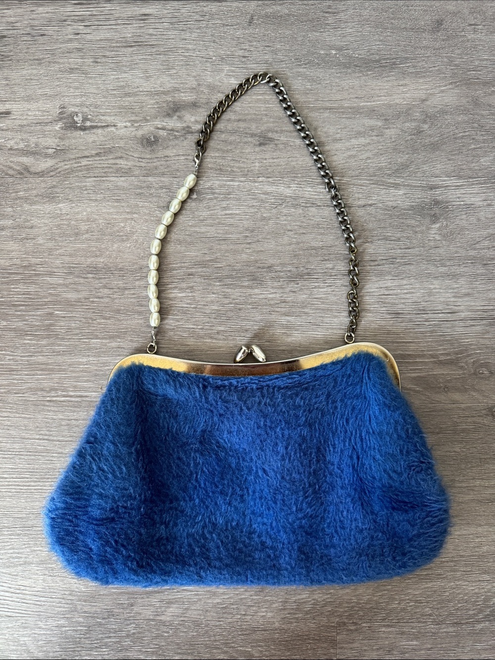 Vintage Blue Fuzzy Kiss Lock Bag - Picture 2 of 9